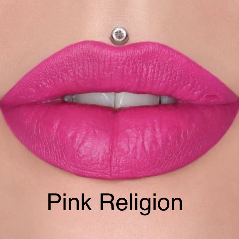 Jeffree Star Velvet Trap Lipstick - Picture 3 of 10